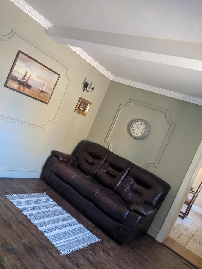 Aldon Farmhouse Villa เยโอวิล ภายนอก รูปภาพ